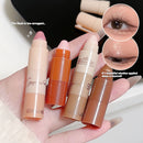 قلم تحديد العيون سهل الاستخدام بخمسة أقسام، يبرز ملامح الوجه ويمنحه مظهراً طبيعياً.